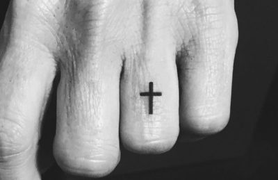 cruz tatuaje