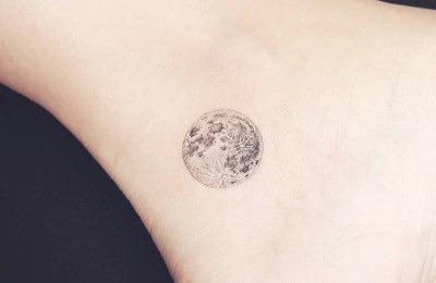 tatuaje luna