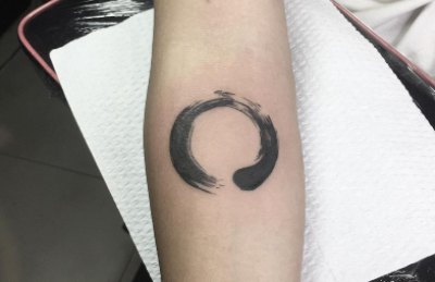 tatuaje simbolo zen