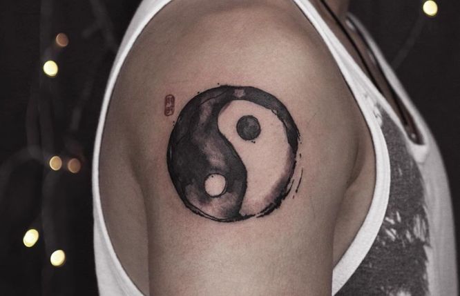 tatuaje yin yang acuarela
