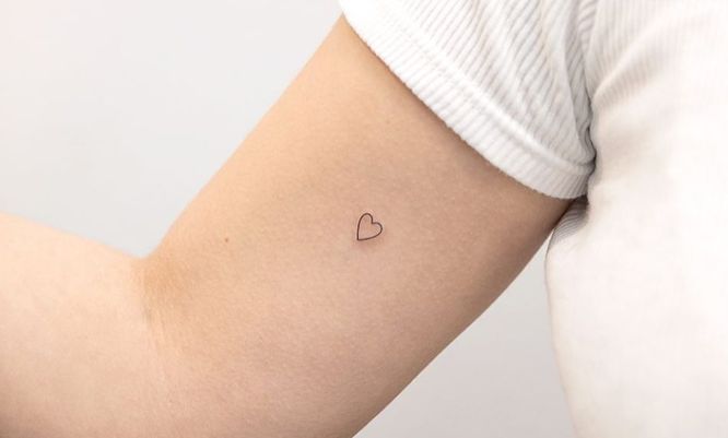 tatuajes corazones minimalista