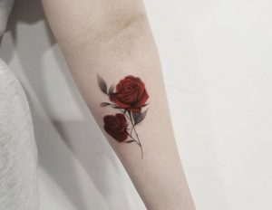 Tatuajes de Rosas: sus Significados, Diseños e Ideas