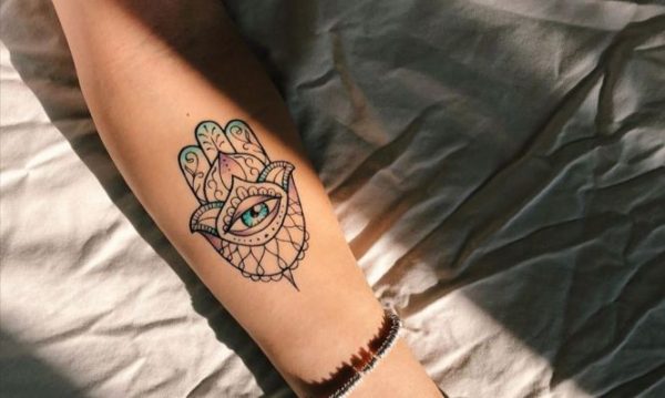Tatuajes Mano de Fatima o Hamsa con Significado, Diseños e Ideas - Tatuing