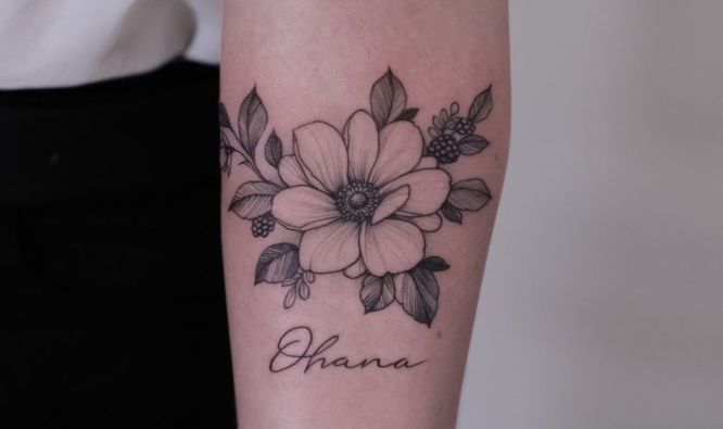 tatuajes antebrazo mujer flores